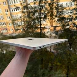 Apple MacBook Air 13 2019 в Москве