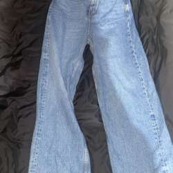 Джинсы Zara