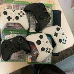Xbox one 500 гб диски и джостики в Ханты-Мансийске