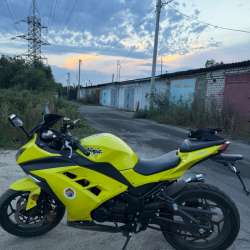 Kawasaki Ninja 300,