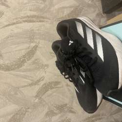 Кроссовки Adidas