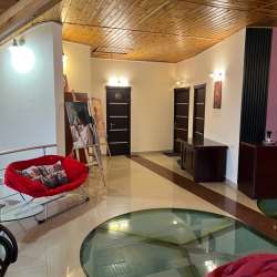 Ptghni Hotel
