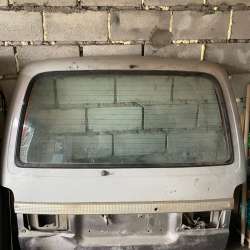 Дверь TOYOTA HIACE