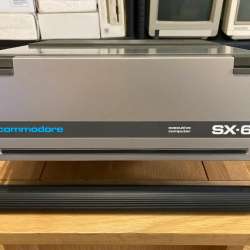 Продаю Commodore SX64 в рабочем состоянии