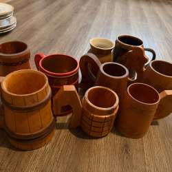 Пивные кружки из дерева и керамики.
