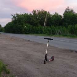 Электронный самокат отличный