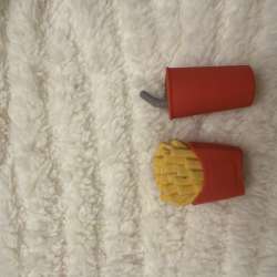 ластики из фудкорта