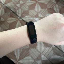 продам фитнес-браслет Xiaomi Mi Band 5 в Ульяновске