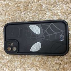 Чехол на iPhone 11
