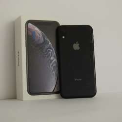 Продам iPhone XR