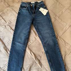 Новые джинсы Zara