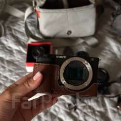 Продам камеру Sony zv-e10