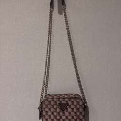 Сумка Guess