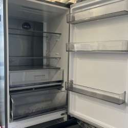 Продам холодильник на запчасти в Томске