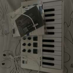 MIDI-клавиатура Arturia MiniLab