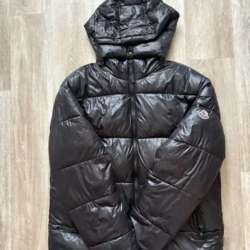 Пуховик moncler