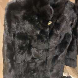 Продам шубу в Владивостоке
