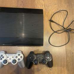 Продам игровую приставку ps3