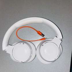 Продаю наушники JBL Tune 720 BT в Казани