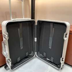 Чемодан Rimowa в Москве