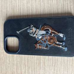 Чехол на iPhone 15