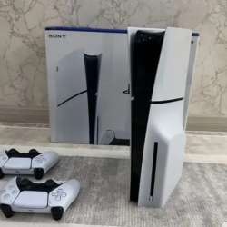 Продам Ps 5 с дисководом и 2 джойстиками