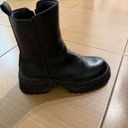 Продам ботинки в Якутске