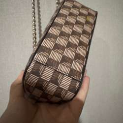 Сумка Guess в Махачкале фото 3