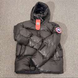 Пуховик Canada Goose