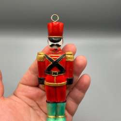 Елочная игрушка в Москве