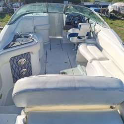 Crownline 250 BR (Bowrider) в Москве фото 7