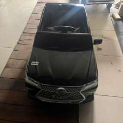Продам детскую машину в Комсомольске-на-Амуре