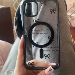Продам на 11 айфон