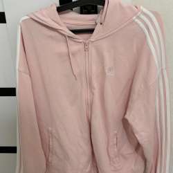 Продаю фирменную зипку Adidas