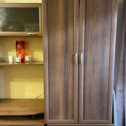 Продам гарнитур кухонный и стенку