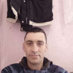Александр, 40 лет, хочет пообщаться