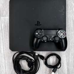 PlayStation 4 slim hen