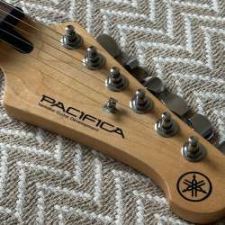 Электрогитара Yamaha Pacifica с чехлом в Екатеринбурге фото 5