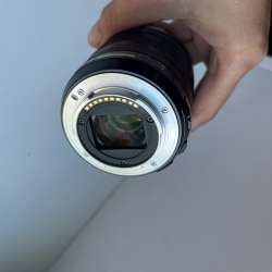 Зум бъектив Fujifilm XF 18-55mm F2.8-4 в Кимре