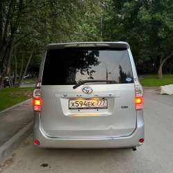 Toyota voxy в Москве фото 6