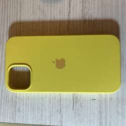 Чехол на iPhone 13