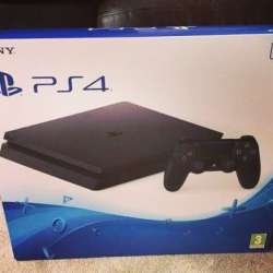 Sony PlayStation 4 PS4 Pro 1TB