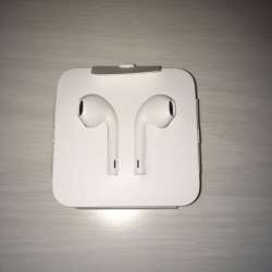 Продам наушники Apple