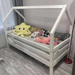 Кровать детская домик