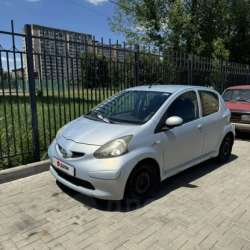 Toyota aygo 2006 год