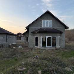 Продаю 2 эт. дом п. Краснооктябрьский