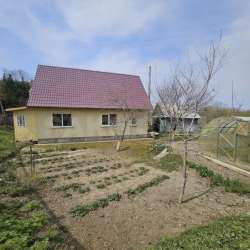 Продам дом с участком в Холмске