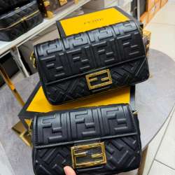 Сумка Fendi в Москве