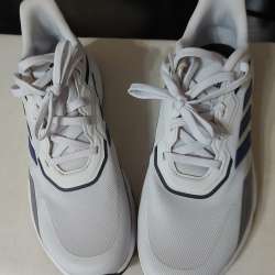 Продаю кроссовки Adidas