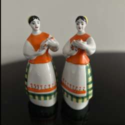 Фарфоровая кукла